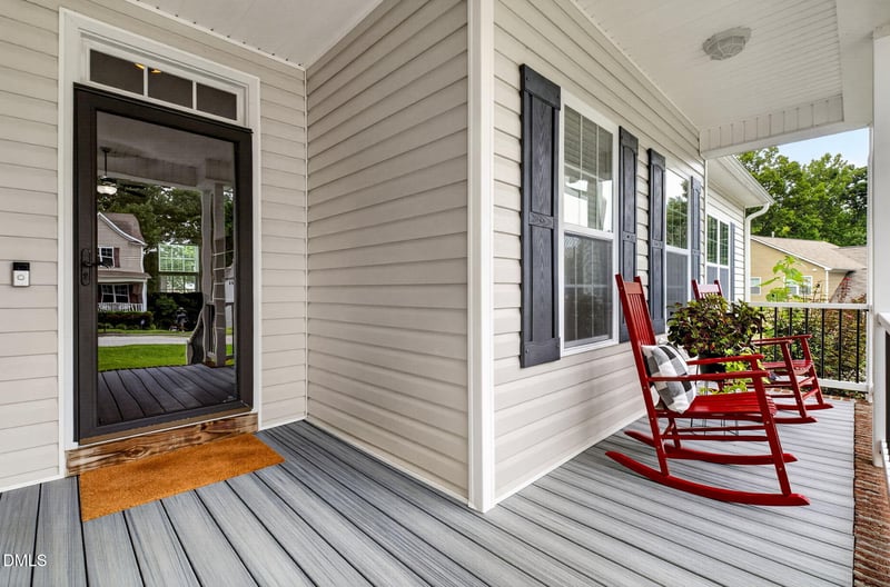 33 Greenfield Ln, Clayton, NC 27527