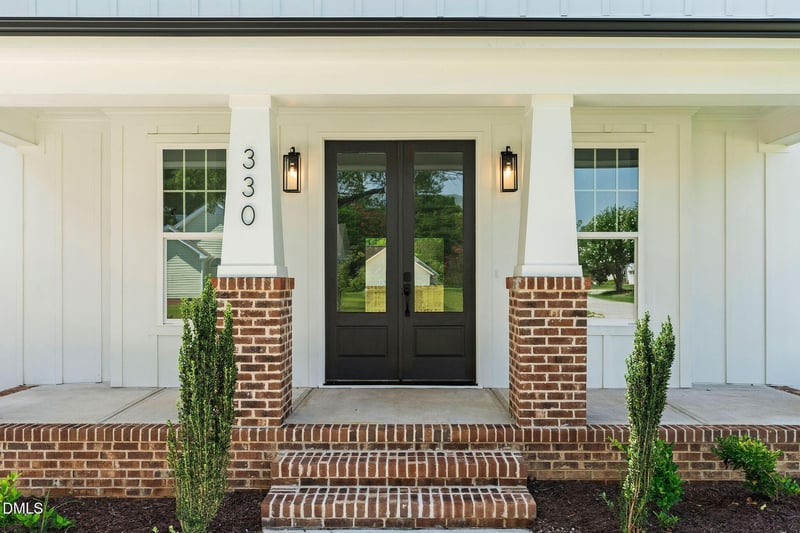 330 Powhatan Dr, Fuquay Varina, NC 27526