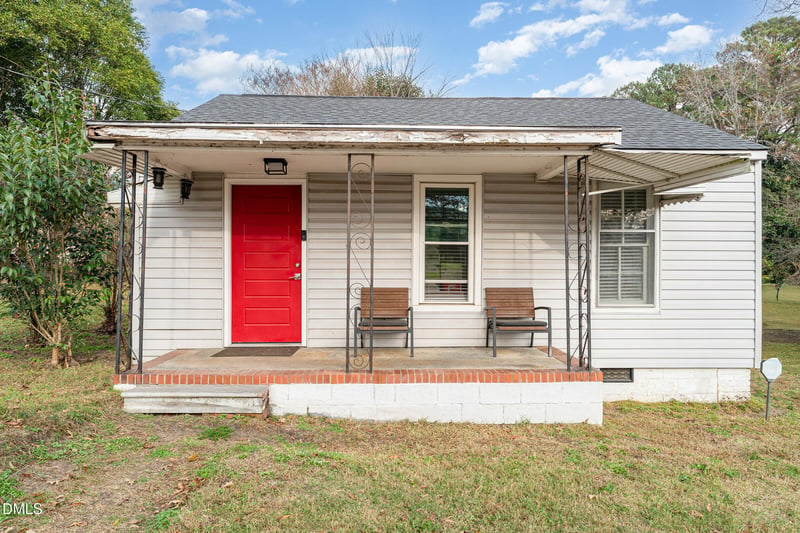 330 E Stallings St, Clayton, NC 27520