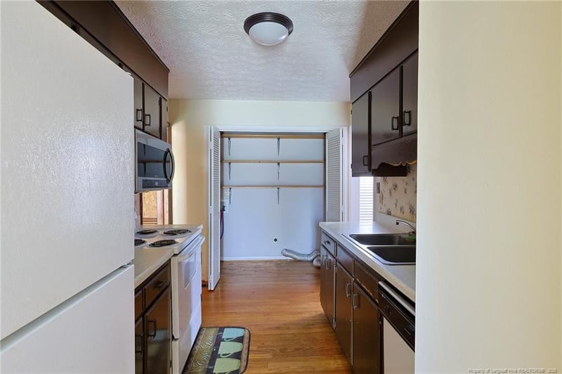 3305 Margate Pl, Hope Mills, NC 28348