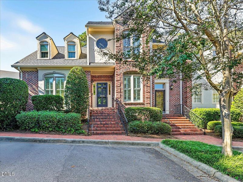 3306 Ridgecrest Ct, Raleigh, NC 27607