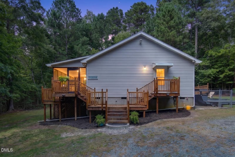 3308 Hawk Ridge Rd, Chapel Hill, NC 27516