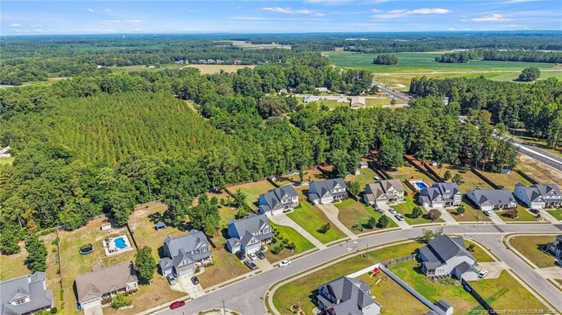 3324 Amour Dr, Fayetteville, NC 28306