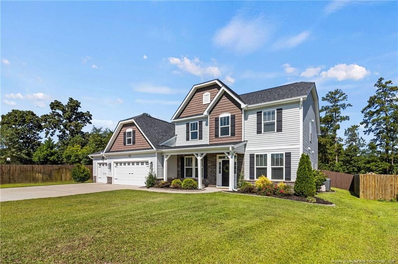3324 Amour Dr, Fayetteville, NC 28306