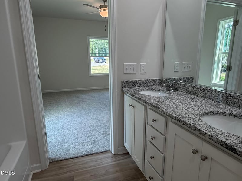 333 Constellation Ct, Benson, NC 27504