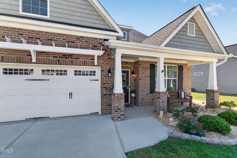 3334 Castlerock Dr, Burlington, NC 27215
