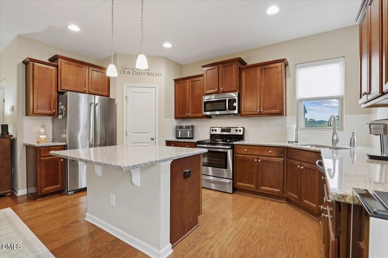 334 Naples Ln, Clayton, NC 27527
