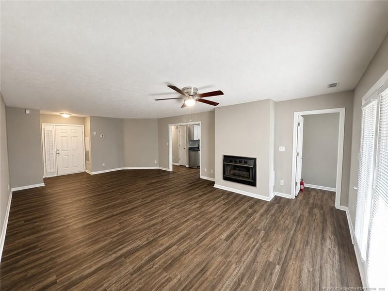 3374 Galleria Dr #3, Fayetteville, NC 28303