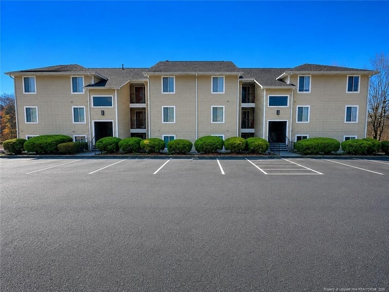 3374 Galleria Dr #3, Fayetteville, NC 28303