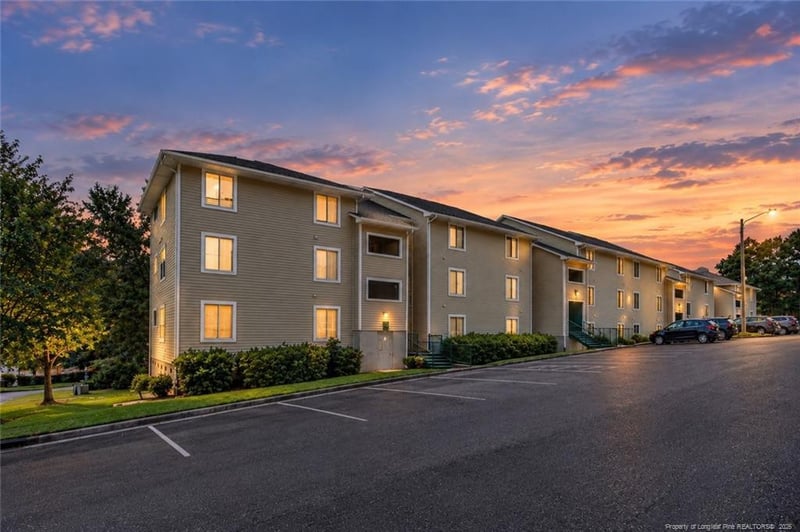 3385 Galleria Dr #1, Fayetteville, NC 28303