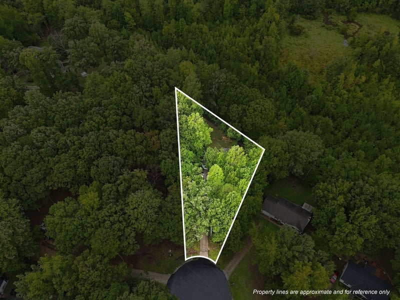 340 Thornwood Ln, Youngsville, NC 27596