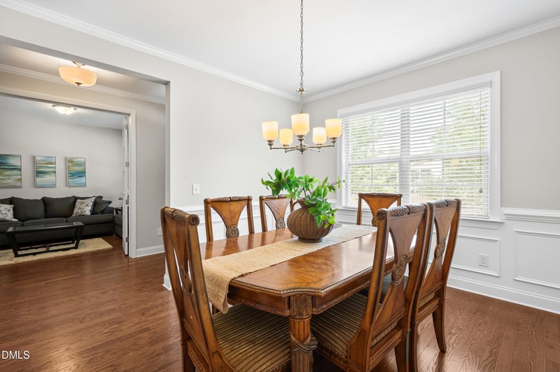 3401 Ogle Dr, Cary, NC 27518