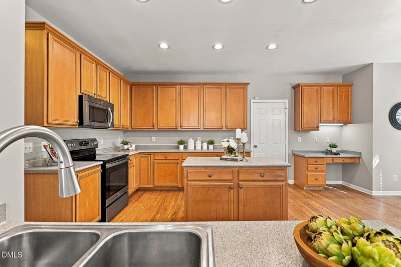 3424 Coach Lantern Ave, Wake Forest, NC 27587