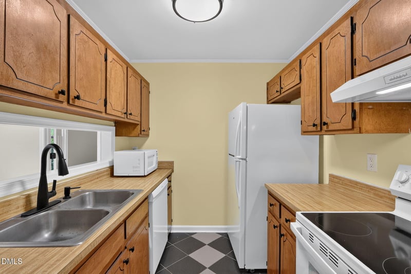 3425 Mill Rn, Raleigh, NC 27612