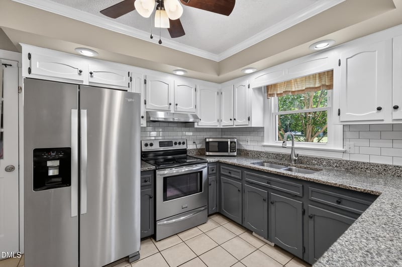 3437 Apple Meadow Dr, Fuquay Varina, NC 27526