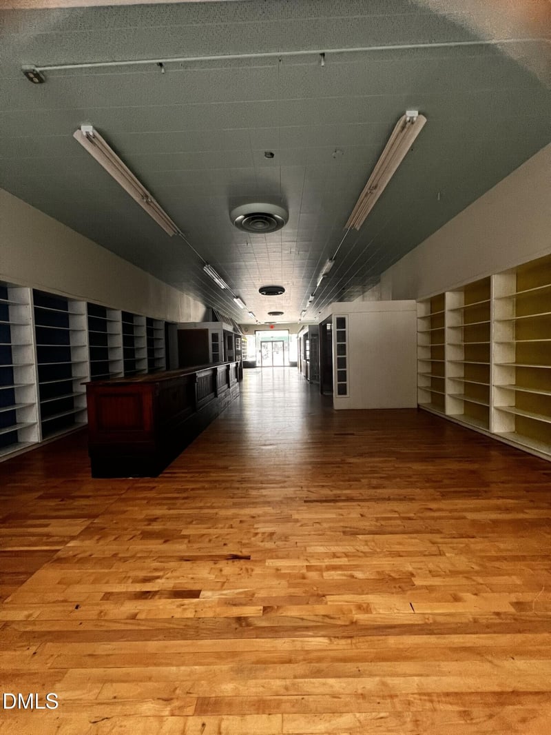 347 S Main St, Burlington, NC 27215