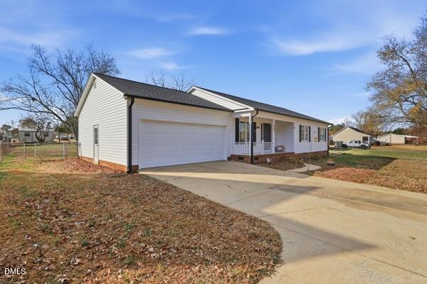 3472 Mine Creek Rd, Burlington, NC 27217