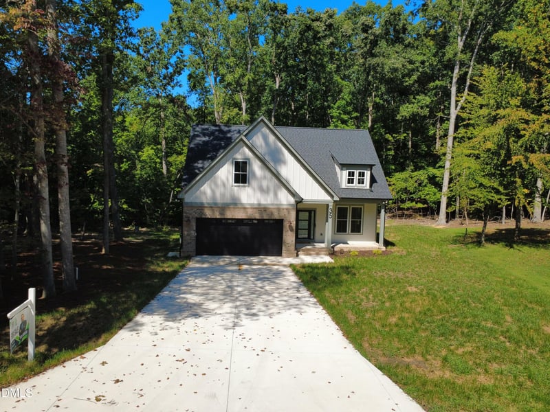 35 Eagle Dr, Durham, NC 27712