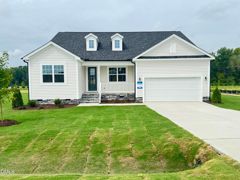 35 Windward Pl, Lillington, NC 27546