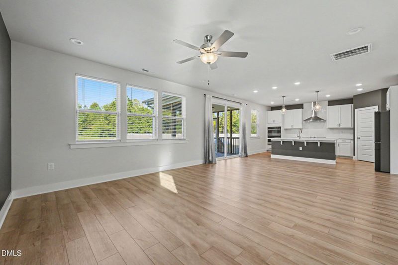 351 Fast Pitch Ln, Four Oaks, NC 27524