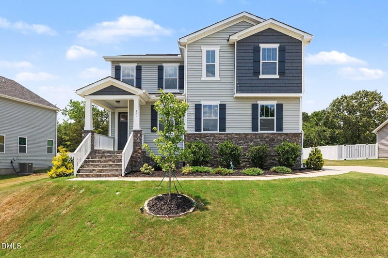 351 Fast Pitch Ln, Four Oaks, NC 27524