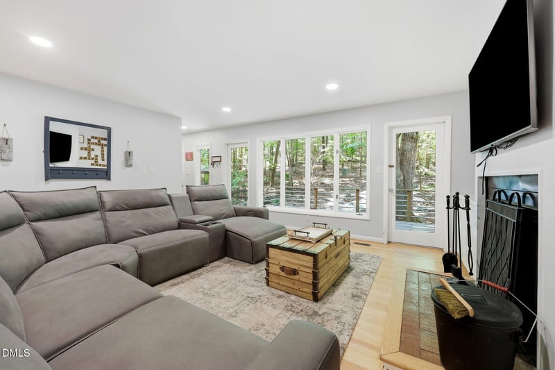 3513 Travis Ct, Chapel Hill, NC 27516