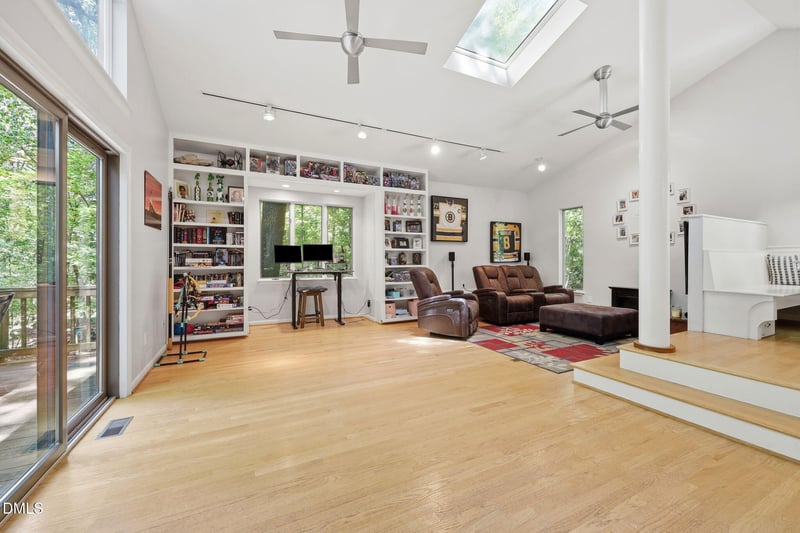 3513 Travis Ct, Chapel Hill, NC 27516