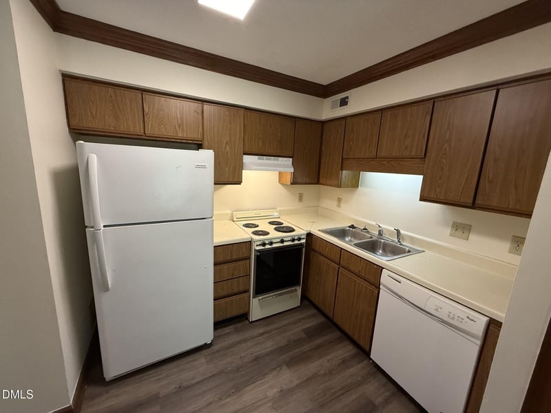 3520 Ivy Commons Dr #301, Raleigh, NC 27606
