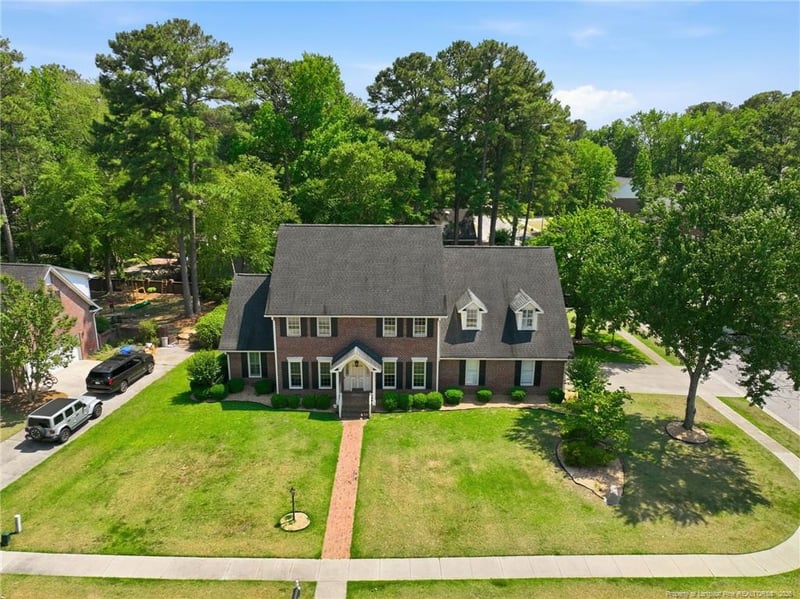 3525 Prestwick Dr, Fayetteville, NC 28303