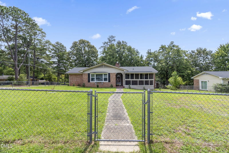 354 Summer Hill Rd, Fayetteville, NC 28303