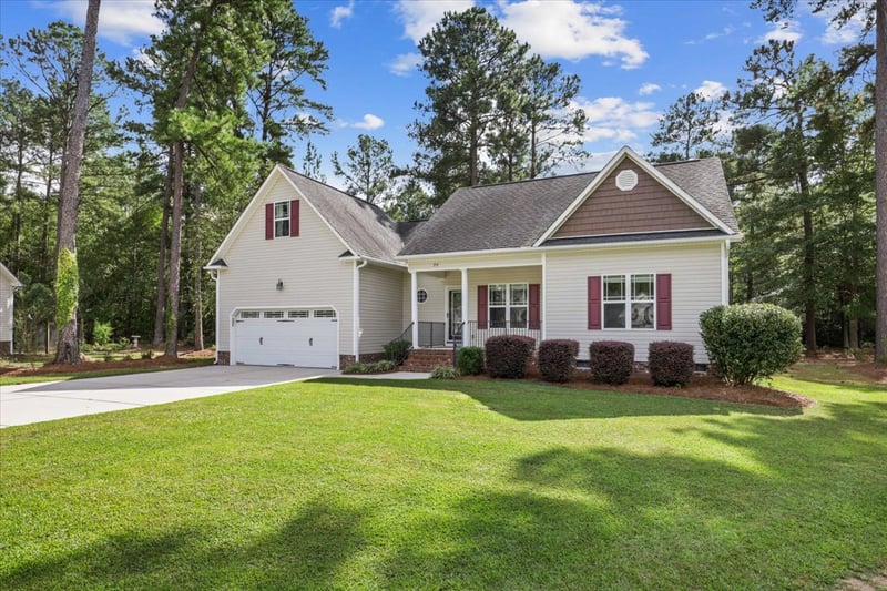 359 Log Cabin Ct, Selma, NC 27576