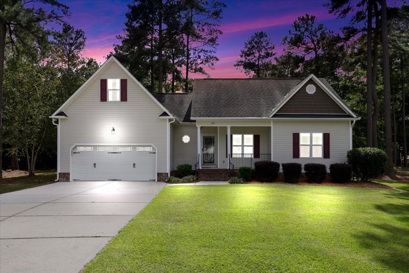 359 Log Cabin Ct, Selma, NC 27576