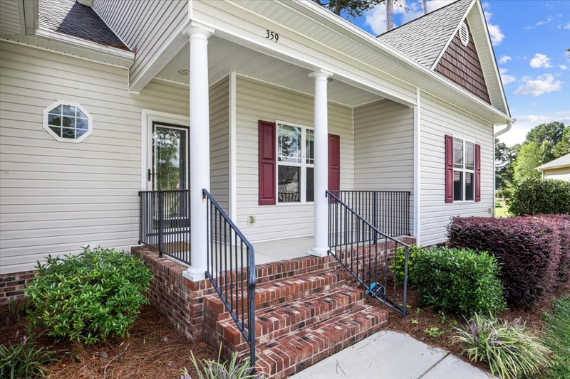 359 Log Cabin Ct, Selma, NC 27576