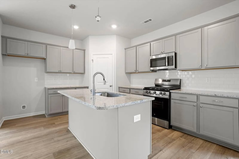 36 Plantation Dr, Youngsville, NC 27596