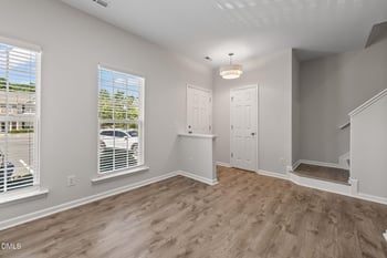 36 Sharpstone Ln, Durham, NC 27703