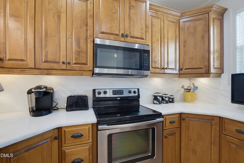360 Duchart Ln, Fuquay Varina, NC 27526