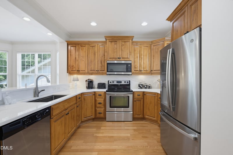 360 Duchart Ln, Fuquay Varina, NC 27526