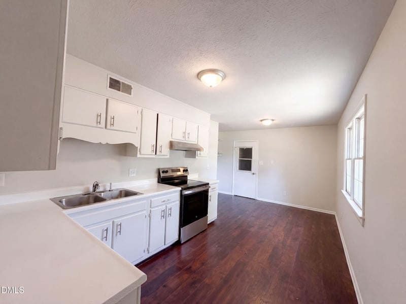 3632 Metric Dr, Hope Mills, NC 28348