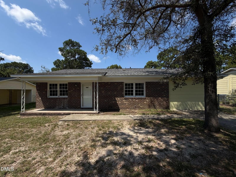 3632 Metric Dr, Hope Mills, NC 28348