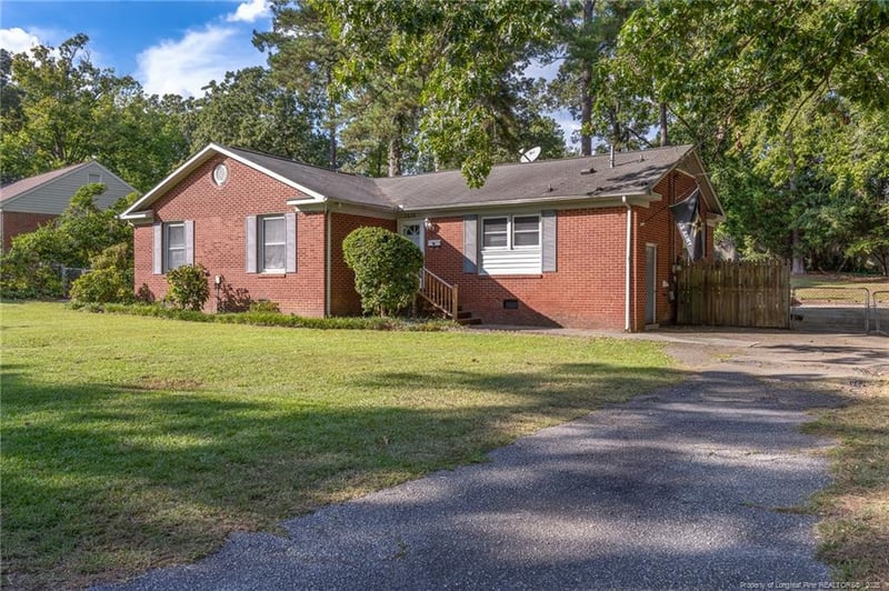 3636 Drayton Rd, Fayetteville, NC 28303