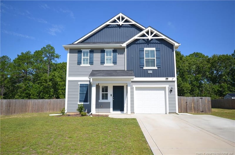 3636 Winesap Rd, Hope Mills, NC 28348