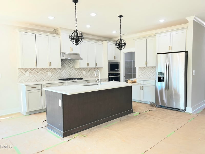364 Barrow Meadows Dr, Zebulon, NC 27597