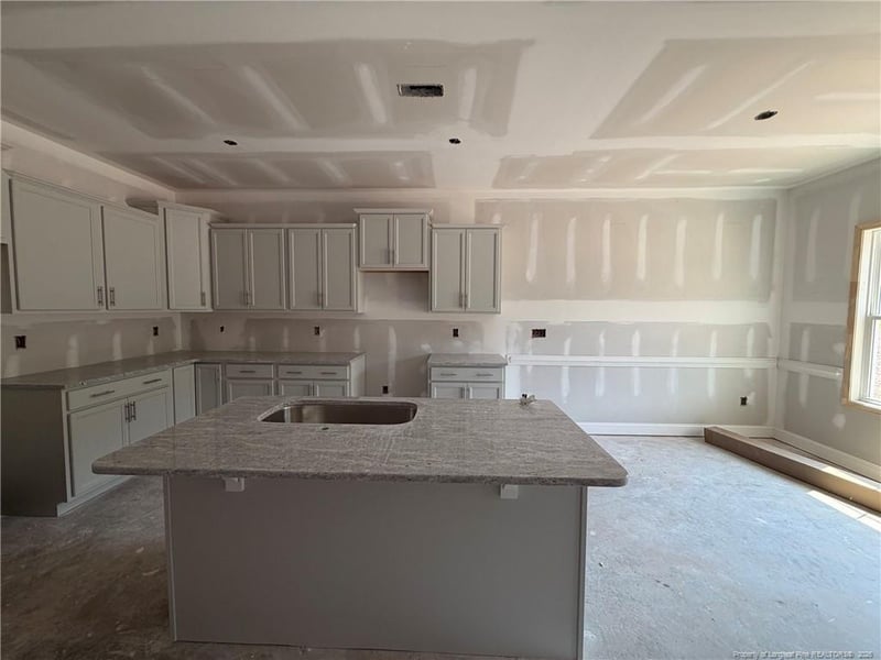 365 Thorntons Creek Dr, Erwin, NC 28376