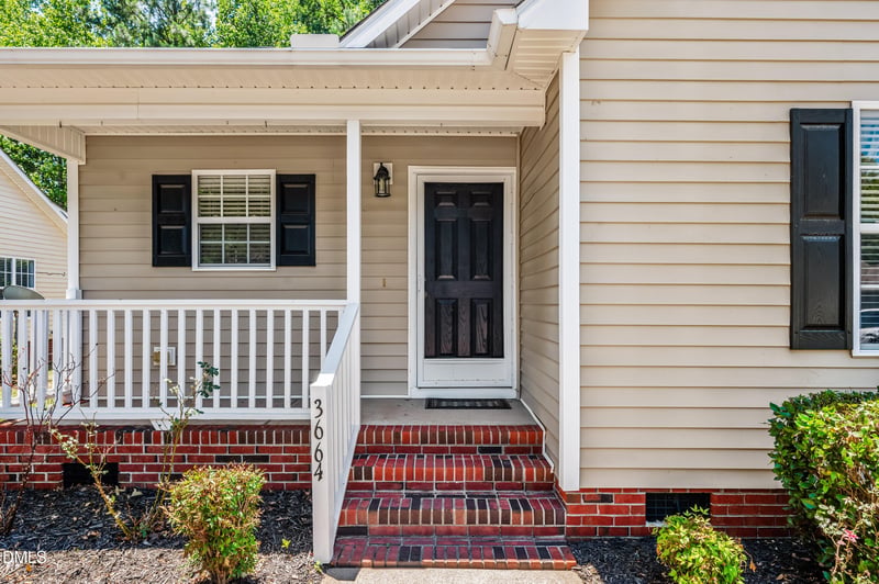 3664 E Cotton Gin Dr, Clayton, NC 27527