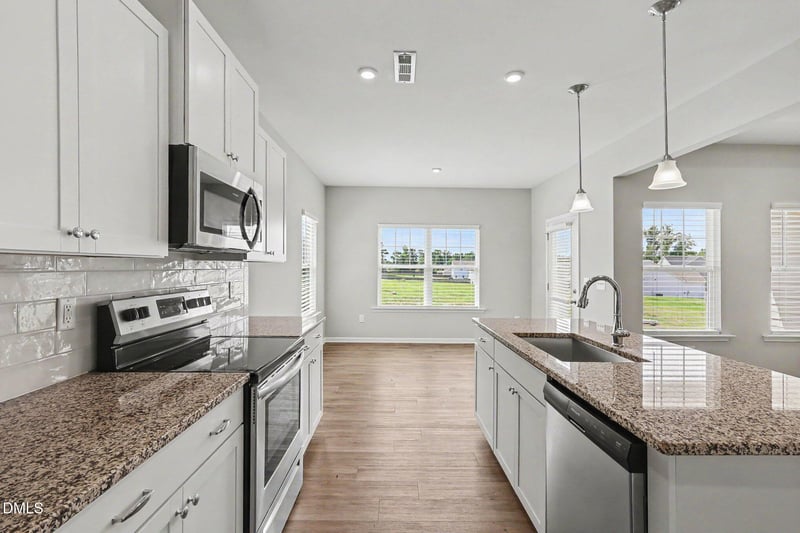 367 Fenella Dr, Four Oaks, NC 27524