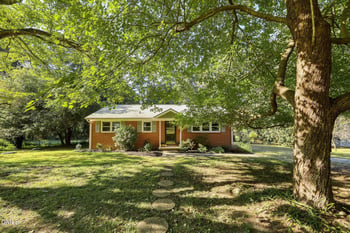 37 S Circle Dr, Chapel Hill, NC 27516