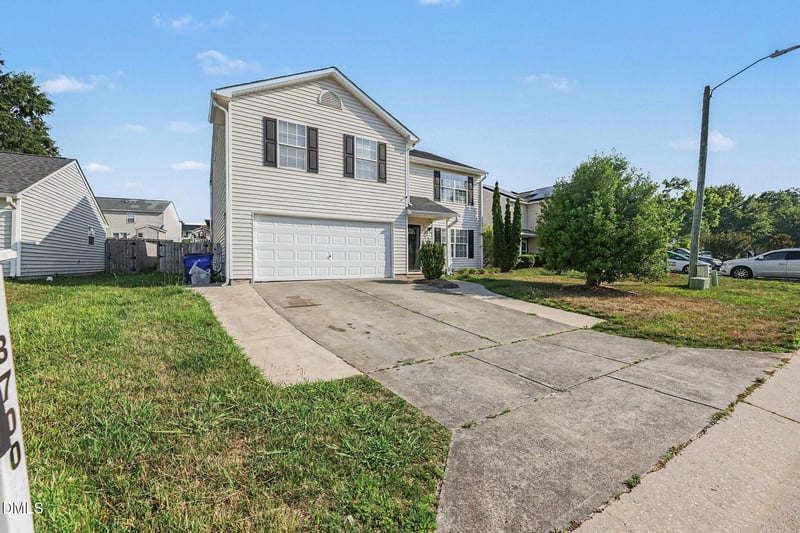 3700 Watkins Ridge Ct, Raleigh, NC 27616