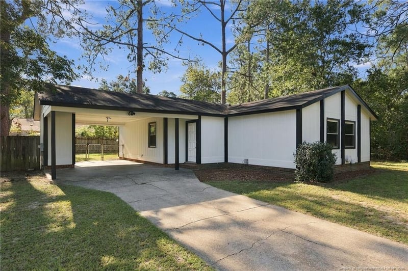 3701 Leonard Pl, Hope Mills, NC 28348