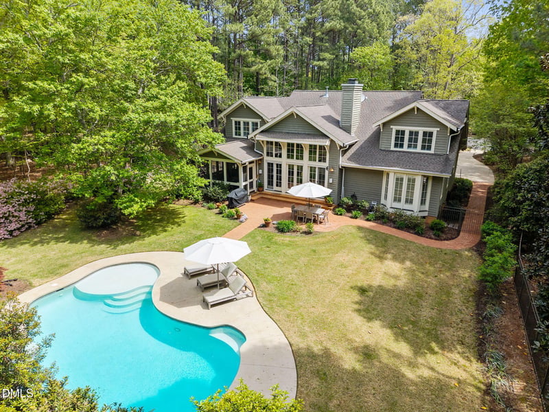 3701 Stonegate Dr, Chapel Hill, NC 27516