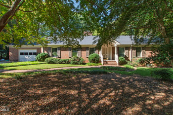 3705 Stonehaven Dr, Raleigh, NC 27609